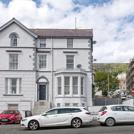 Abbey Road Boutique Holiday Apartment Llandudno Exterior photo